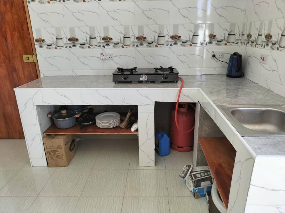 פאג'ה Mambo Leo Hostel מראה חיצוני תמונה