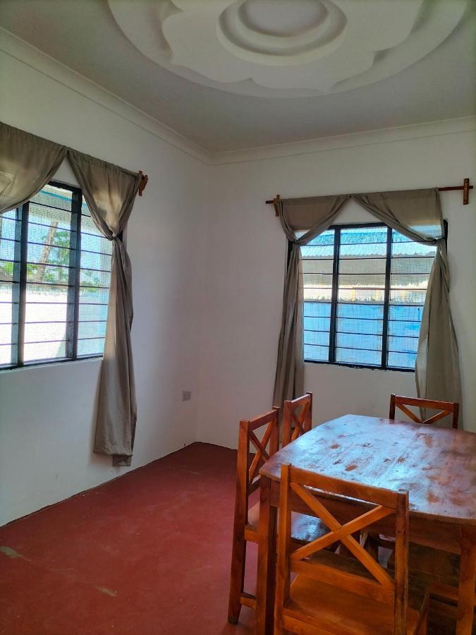 פאג'ה Mambo Leo Hostel מראה חיצוני תמונה