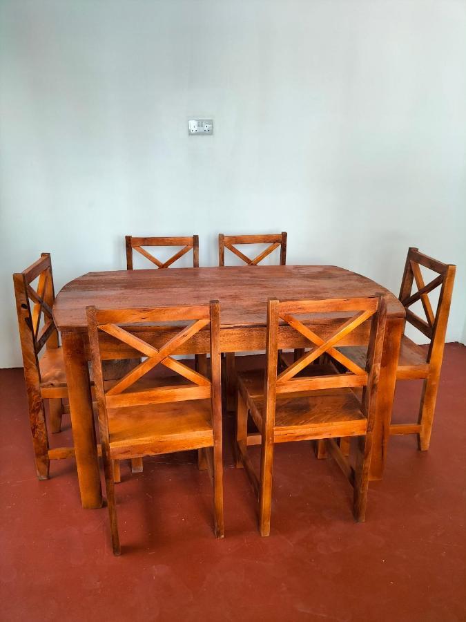 פאג'ה Mambo Leo Hostel מראה חיצוני תמונה
